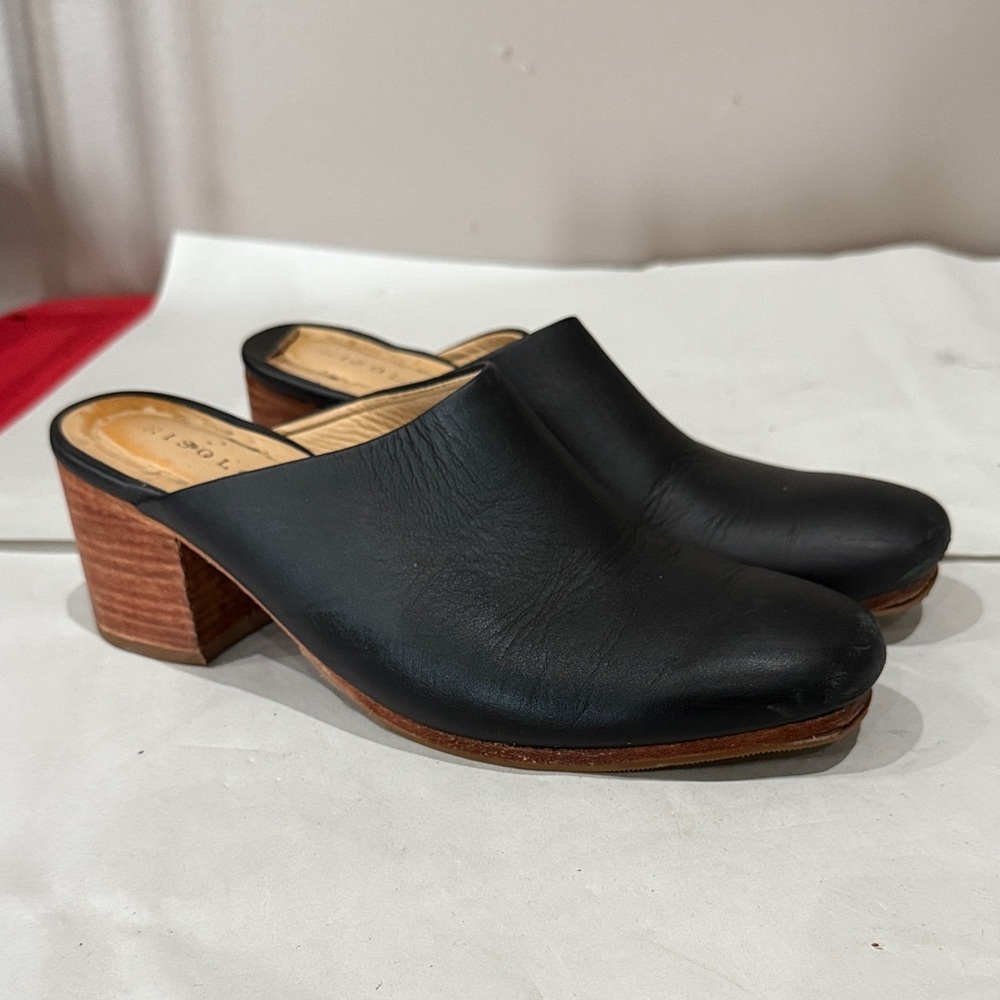 Nisolo Black Leather Mules with Wooden Heel